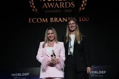 E-Com Women 50 gallery photo 23
